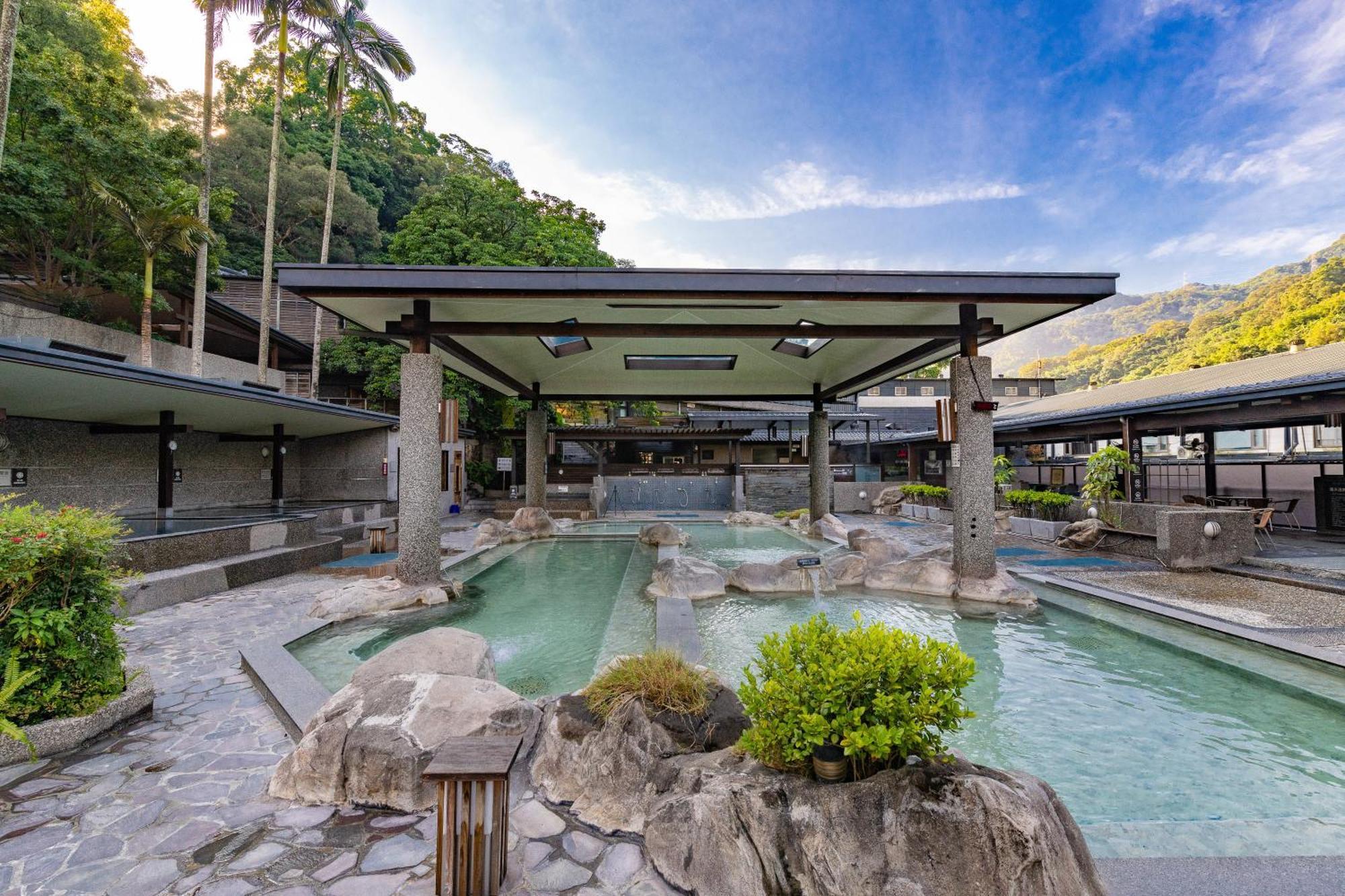 Great Roots Forestry Spa Resort Sanxia Exterior photo